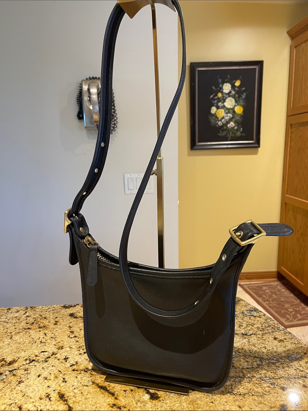 Coach 9950, Vintage Black Leather Shoulder Bag with Gold Hardware, no hang tag